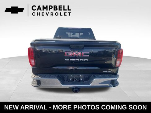 Used 2024 GMC Sierra 1500 SLE w/ Preferred Package AWD/4WD image 4