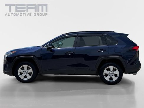 Used 2020 Toyota RAV4 XLE FWD image 4