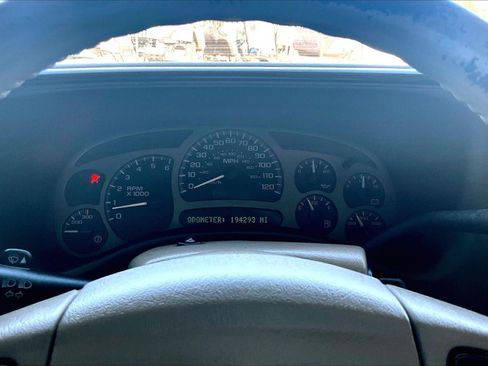 Used 2005 GMC Yukon Denali AWD/4WD image 13
