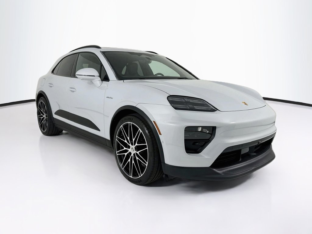Certified 2024 Porsche Macan 4 Electric AWD/4WD image 7