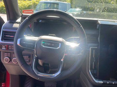 New 2026 GMC Yukon Elevation w/ Elevation Premium Package AWD/4WD image 13