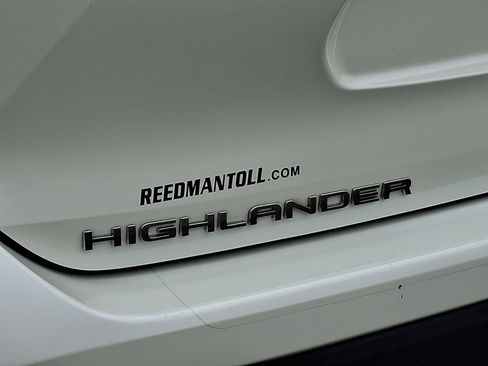 Used 2021 Toyota Highlander XLE image 34