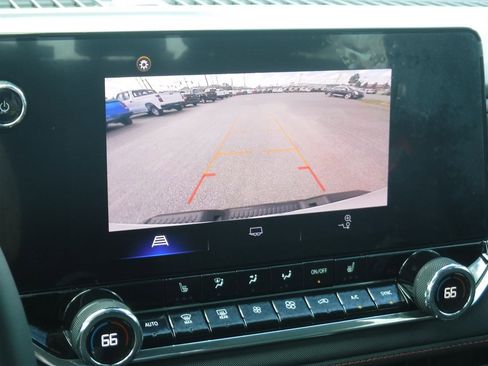 Used 2023 Chevrolet Colorado Z71 w/ Z71 Convenience Package 2 image 18