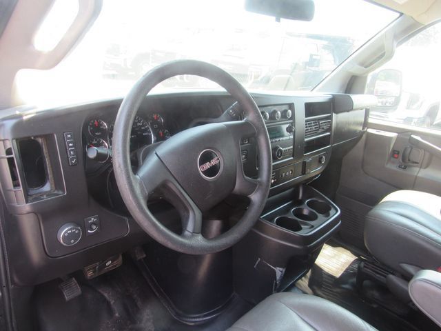 Used 2020 GMC Savana 2500 RWD image 8