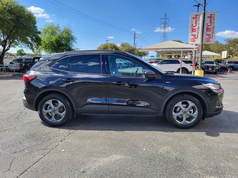 Certified 2025 Ford Escape ST-Line FWD image 2