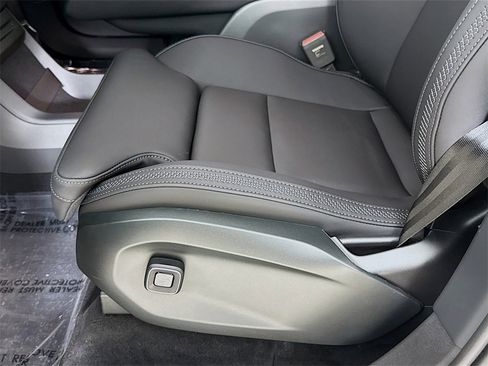 New 2025 Volvo EX90 Plus w/ Protection Package Premier image 19