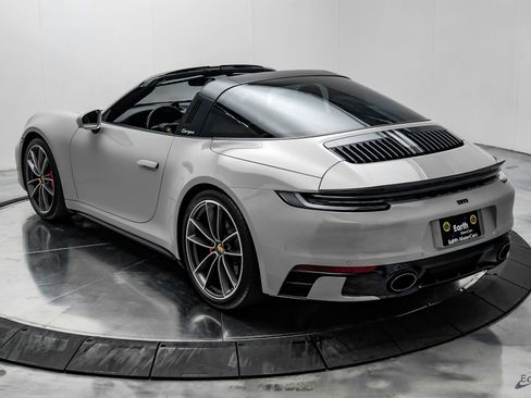 Used 2022 Porsche 911 Targa 4S AWD/4WD image 14