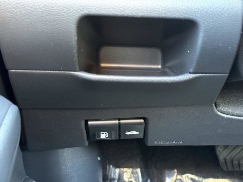 Used 2024 Nissan Kicks SV image 13