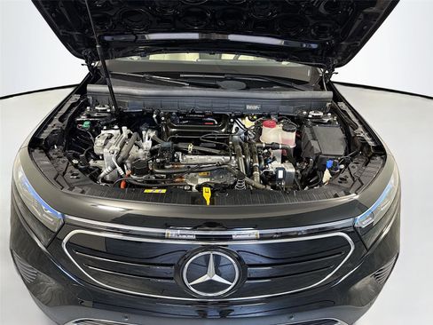 Used 2023 Mercedes-Benz EQB 250+ image 27