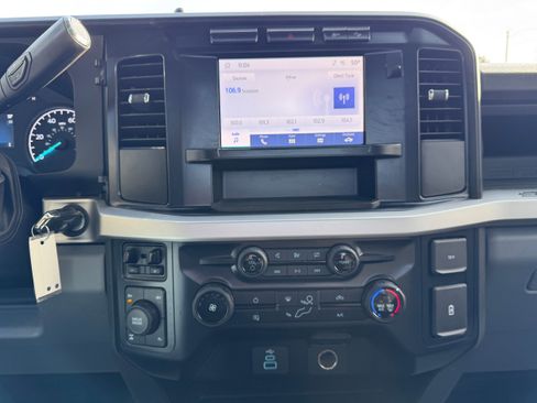 Used 2024 Ford F250 XL w/ FX4 Off-Road Package image 16