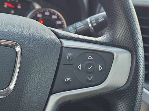 Certified 2023 GMC Acadia SLE w/ Driver Convenience Package image 20