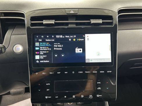 Used 2024 Hyundai Tucson Limited AWD/4WD image 14