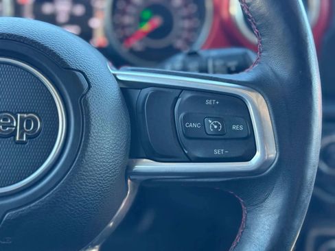 Used 2019 Jeep Wrangler Unlimited Rubicon w/ Cold Weather Group AWD/4WD image 29