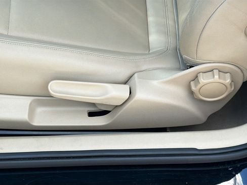 Used 2014 Volkswagen Beetle 2.5 image 20