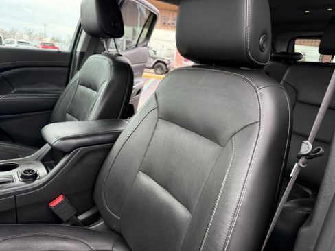 Used 2019 GMC Acadia SLT image 17