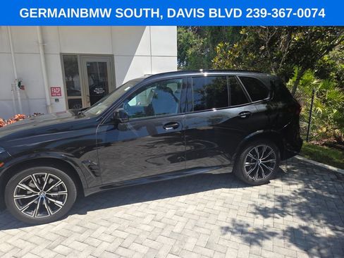 Certified 2024 BMW X5 xDrive40i w/ M Sport Package AWD/4WD image 4