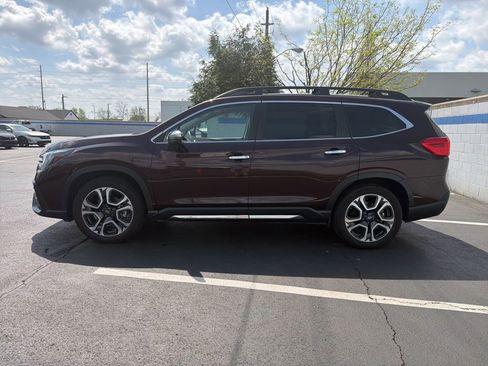 Used 2023 Subaru Ascent Touring image 2