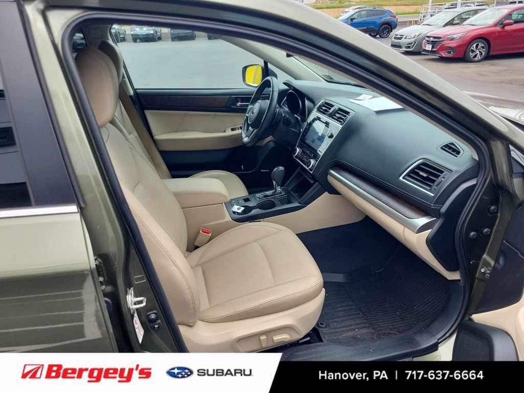 Used 2018 Subaru Outback 3.6R Limited AWD/4WD image 11