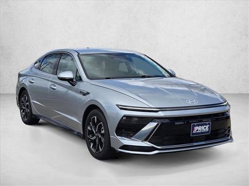 Used 2024 Hyundai Sonata SEL image 3