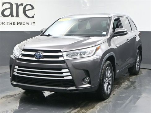 Used 2019 Toyota Highlander XLE image 7