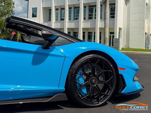 Used 2021 Lamborghini Aventador SVJ AWD/4WD image 68