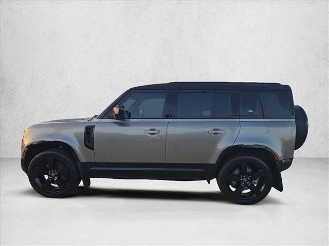 Certified 2024 Land Rover Defender 110 X-Dynamic SE AWD/4WD image 9