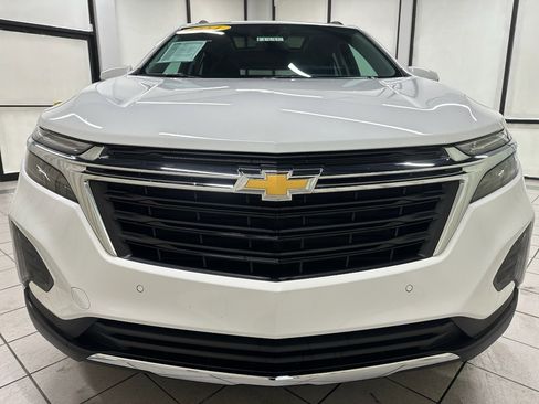 Certified 2024 Chevrolet Equinox LT w/ LPO, Floor Liner Package image 12