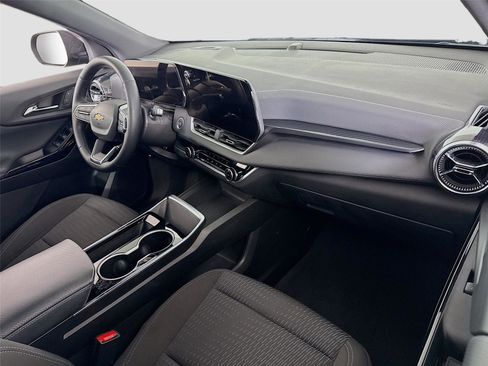 Used 2025 Chevrolet Equinox LT image 21