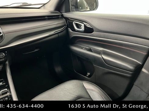 Used 2024 Jeep Compass Trailhawk image 10