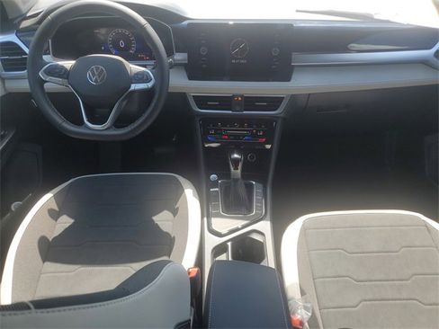 New 2025 Volkswagen Taos SE image 15