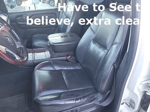 Used 2007 Cadillac Escalade AWD w/ Information Package image 21