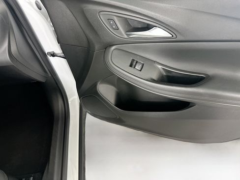 Used 2025 Buick Encore GX Preferred image 30