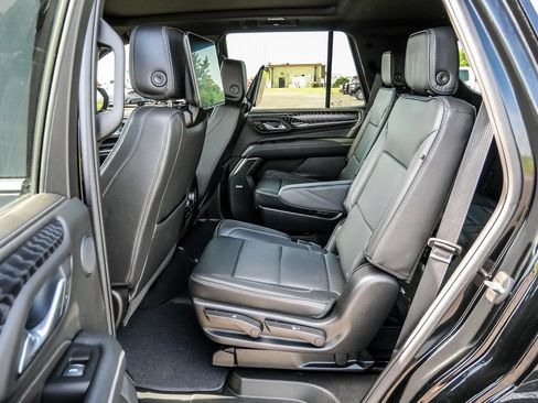 Used 2024 GMC Yukon Denali w/ Advanced Technology Package AWD/4WD image 51