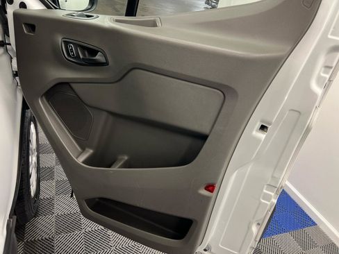 Used 2023 Ford Transit 350 XLT image 12