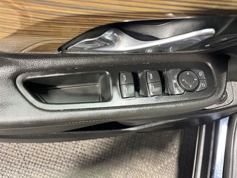 Used 2019 GMC Terrain SLE w/ Driver Convenience Package image 13