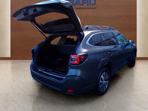 Used 2023 Subaru Outback Premium AWD/4WD image 10