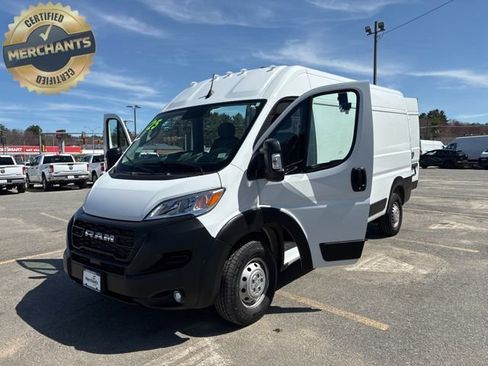 Used 2025 RAM ProMaster 2500 w/ Convenience Group image 15