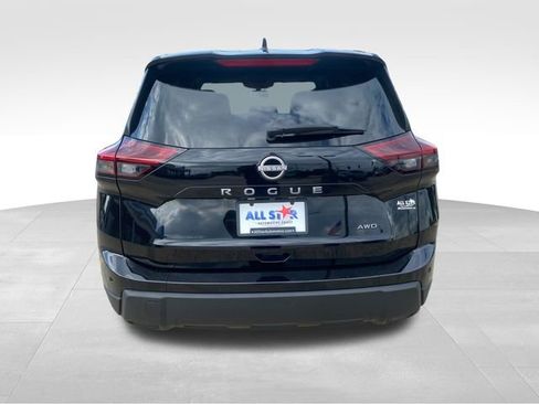 Used 2025 Nissan Rogue SV AWD/4WD image 9