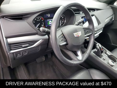 Used 2022 Cadillac XT4 Premium Luxury w/ Enhanced Visibility Package image 10