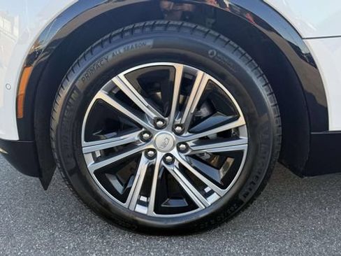 Certified 2024 Cadillac Lyriq Luxury AWD/4WD image 11