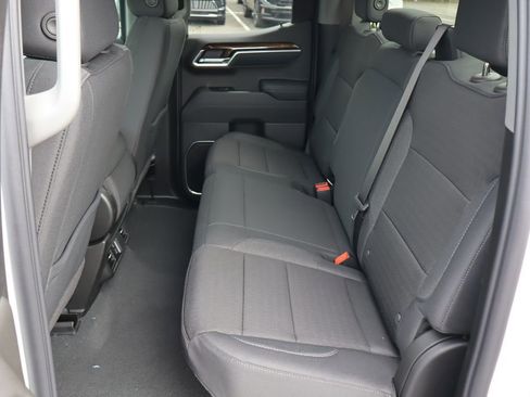 New 2026 GMC Sierra 1500 SLE w/ Max Trailering Package RWD image 19