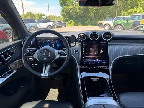 Used 2024 Mercedes-Benz GLC 300 image 19