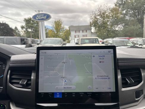 Used 2024 Ford Expedition XLT image 27