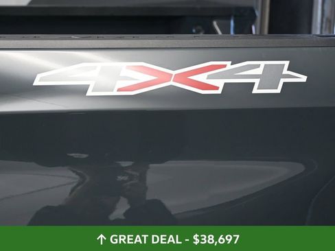 Used 2025 Chevrolet Silverado 1500 LT image 20