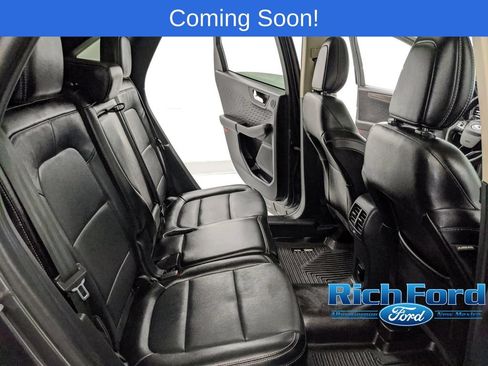 Used 2020 Ford Escape Titanium w/ Titanium Premium Package 2.0 AWD/4WD image 19