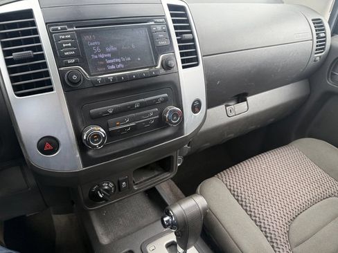 Used 2015 Nissan Frontier PRO-4X AWD/4WD image 10