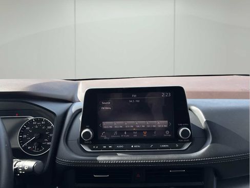 Used 2023 Nissan Rogue SV image 20