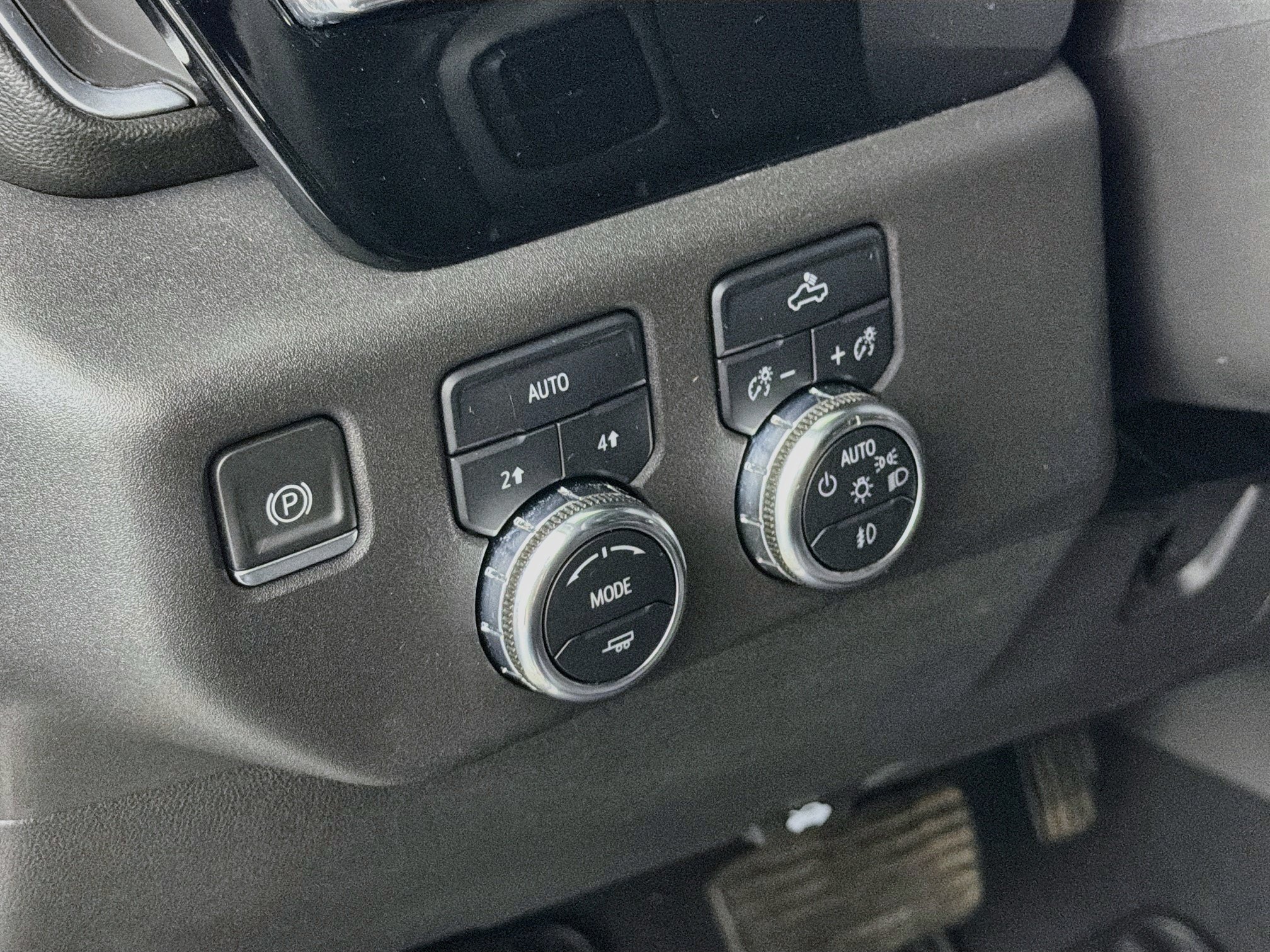 Used 2024 GMC Sierra 1500 Elevation AWD/4WD image 17