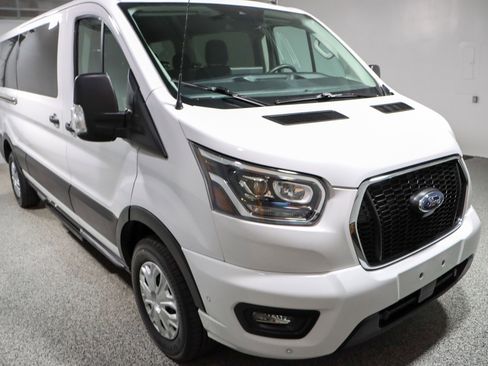 Used 2023 Ford Transit 350 XLT image 5