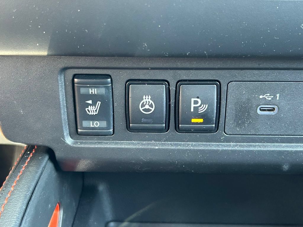 Used 2026 Nissan Frontier PRO-4X AWD/4WD image 31